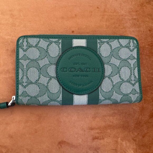 Coach Lonnie Crossbody in Green Signature Jacquard with Matching Wallet - Picture 3 of 10